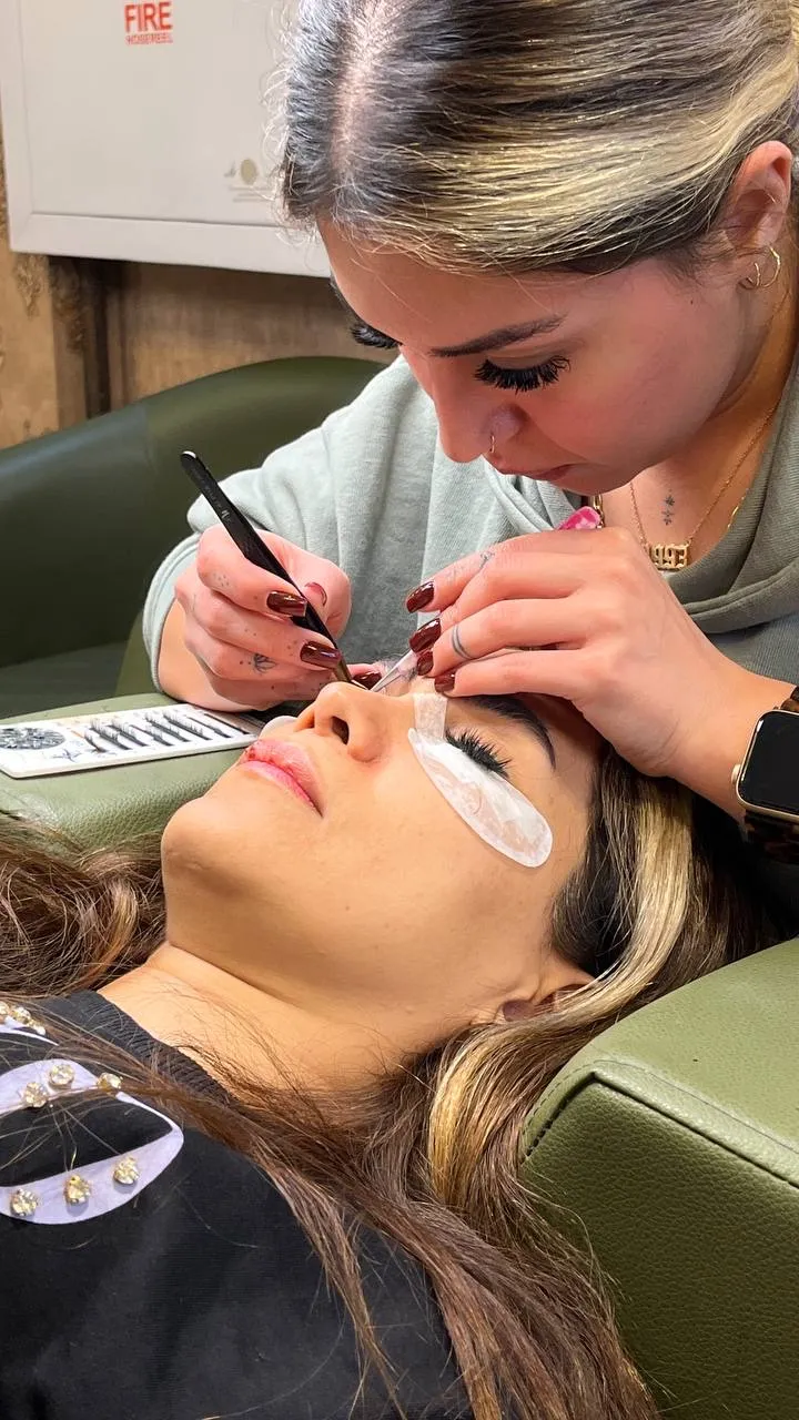 کاشت مژه Kish Lash